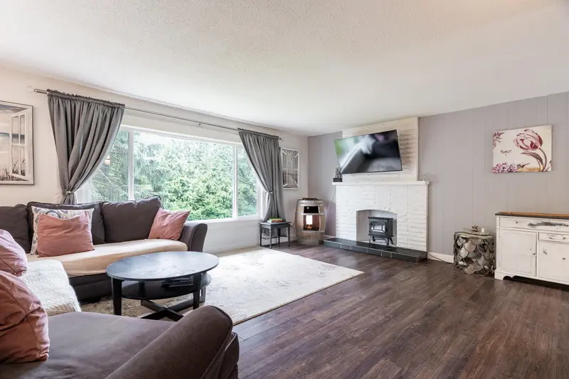 24991 100 AVENUE - photo 4 of 25