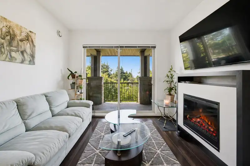315 6688 120 STREET - photo 1 of 36