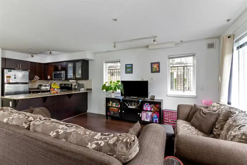 124 13958 108 AVENUE - photo 2 of 28