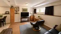 9720 CROWN CRESCENT - thumbnail 8