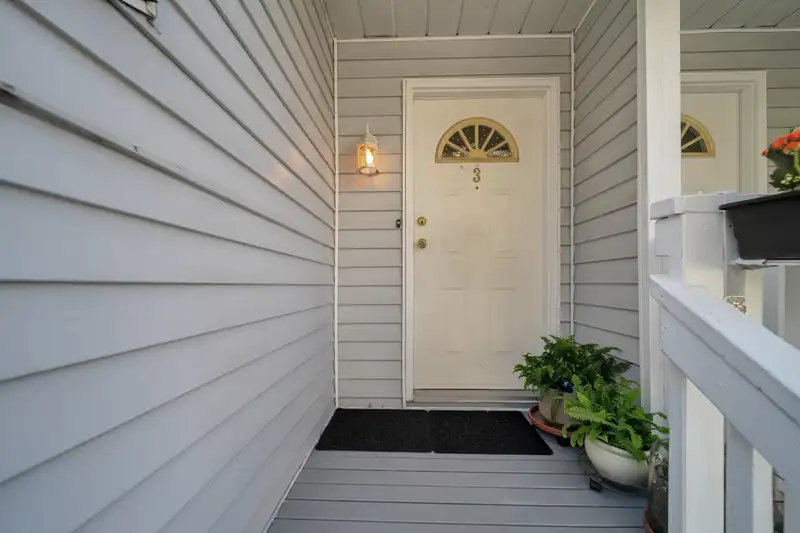 3 15550 89 AVENUE - photo 3 of 32