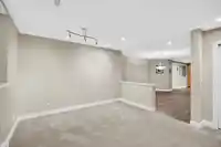 16565 63B AVENUE - thumbnail 32