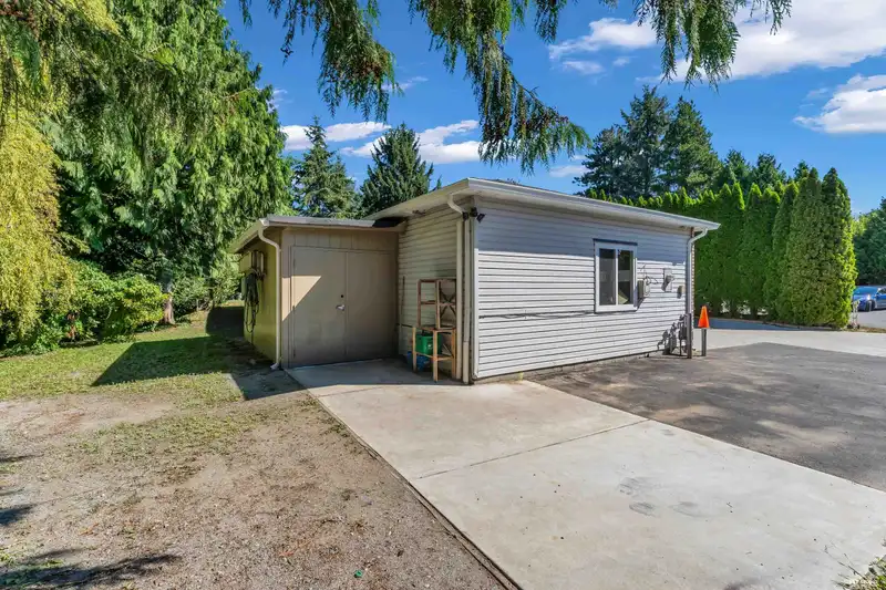 9079 144 STREET - photo 4 of 40