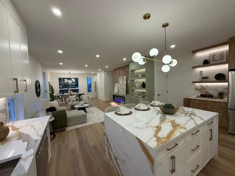 16489 20 AVENUE - photo 3 of 6