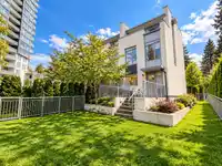 9 10180 133 STREET - thumbnail 6