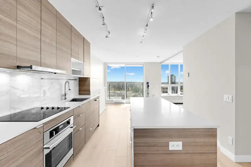 2812 13398 104 AVENUE - photo 4 of 21