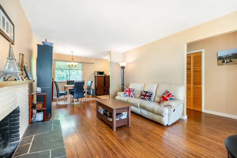 11288 135 STREET - photo 3 of 40