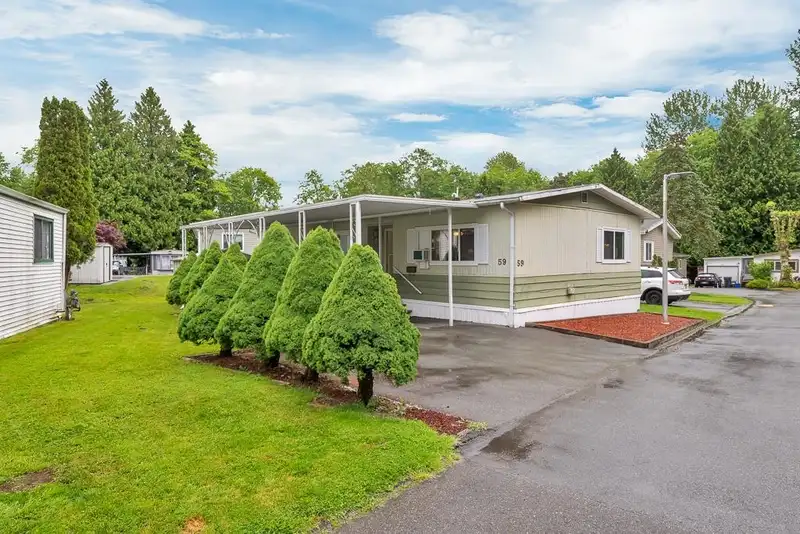 59 8220 KING GEORGE HIGHWAY - photo 1 of 29