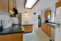 59 8220 KING GEORGE HIGHWAY - thumbnail 12