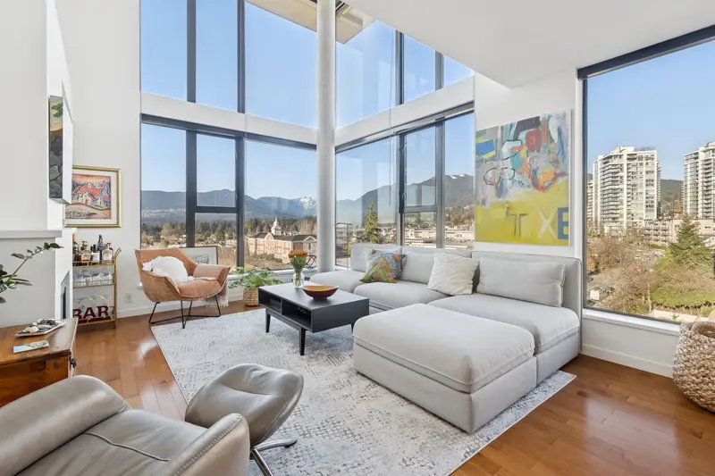 PH8 683 W VICTORIA PARK - photo 1 of 25