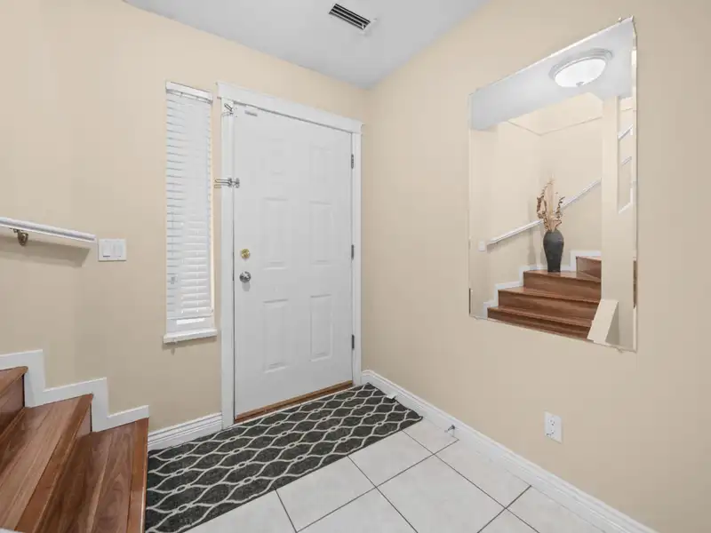 12272 73A AVENUE - photo 3 of 26
