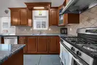 17460 64A AVENUE - thumbnail 11