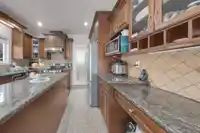 17460 64A AVENUE - thumbnail 10