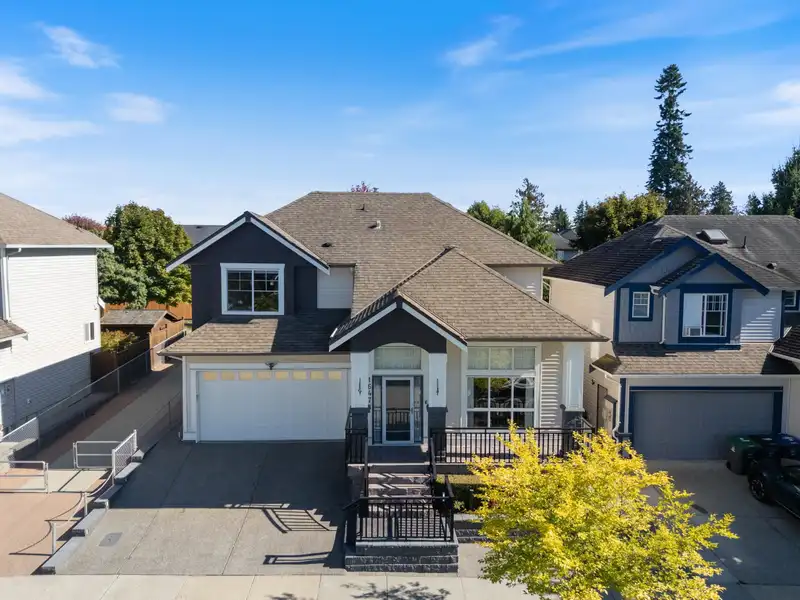 16478 59A AVENUE - photo 4 of 40