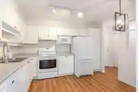 205 5909 177B STREET - thumbnail 8