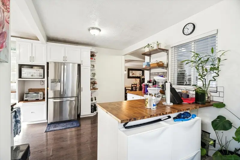 21339 DEWDNEY TRUNK ROAD - photo 4 of 25