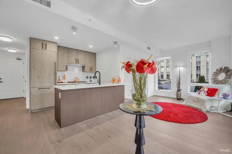 305 6859 CAMBIE STREET - photo 1 of 25