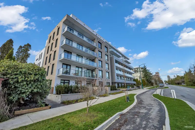 305 6859 CAMBIE STREET - photo 2 of 25