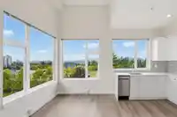 509 10838 WHALLEY BOULEVARD - thumbnail 12