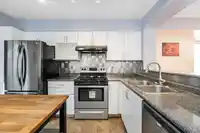 97 8775 161 STREET - thumbnail 14