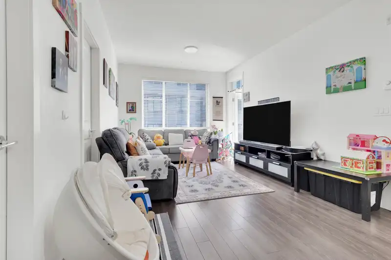 408 15815 85 AVENUE - photo 4 of 32