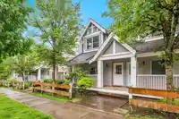 34 6555 192A STREET - thumbnail 2