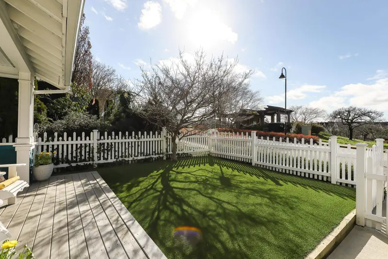 107 STAR CRESCENT - photo 3 of 25