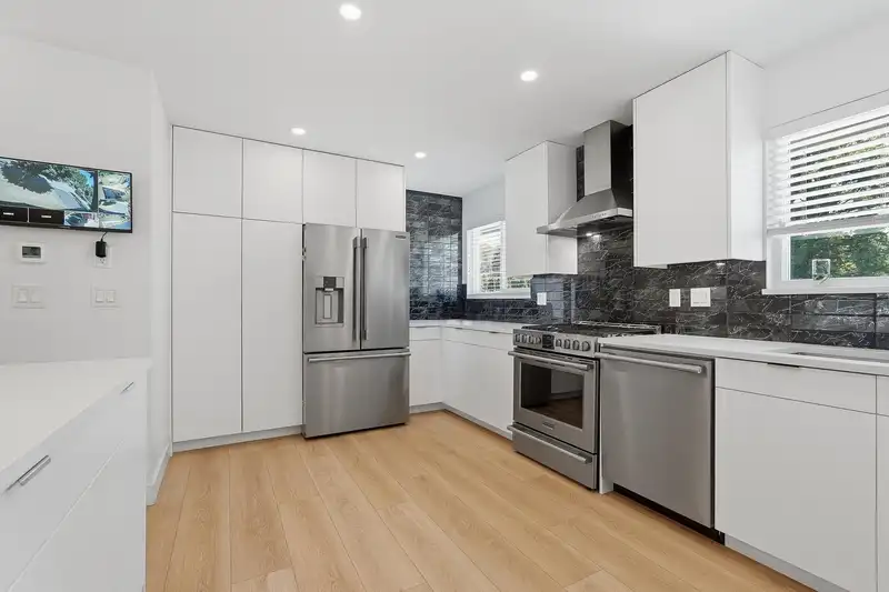 14348 GLADSTONE DRIVE - photo 2 of 40