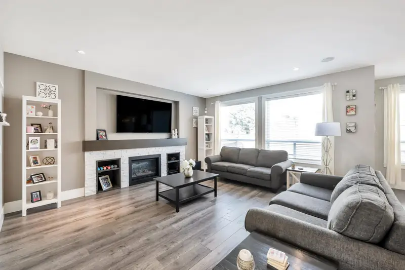 6046 145 STREET - photo 3 of 25