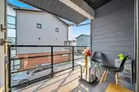11 7177 194A STREET - thumbnail 2