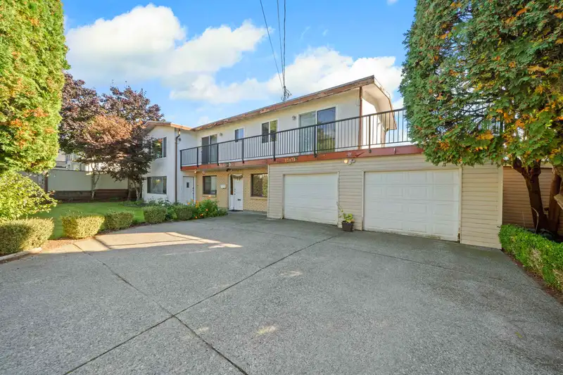 12178 97 AVENUE - photo 1 of 40