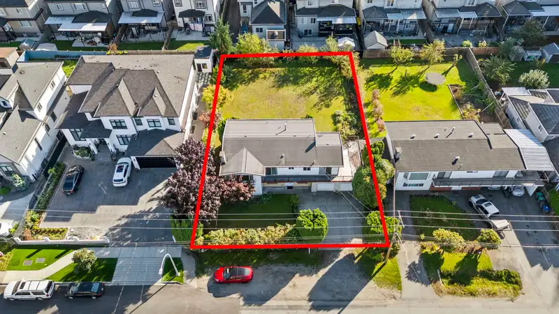 12178 97 AVENUE - photo 2 of 40