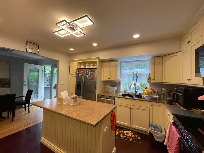 3645 LIVERPOOL STREET - photo 4 of 16