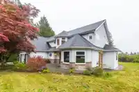 8072 170A STREET - thumbnail 2