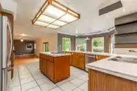 8072 170A STREET - thumbnail 8