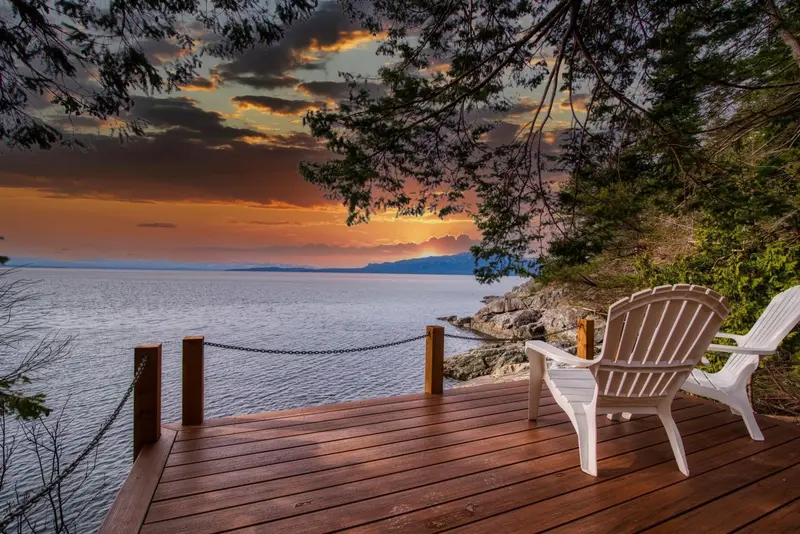 10991- 10993 SUNSHINE COAST HIGHWAY - photo 1 of 25