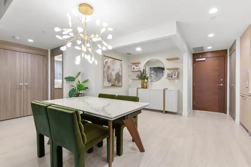 3203 4880 LOUGHEED HIGHWAY - photo 2 of 25