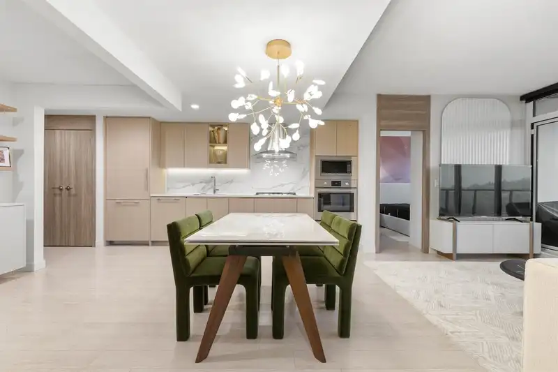 3203 4880 LOUGHEED HIGHWAY - photo 3 of 25