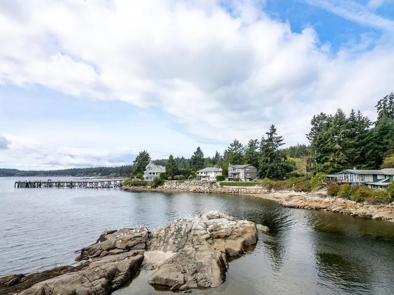 5620 MINTIE ROAD - photo 3 of 25