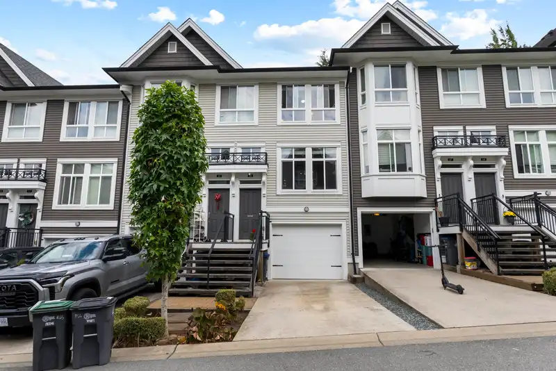 66 14433 60 AVENUE - photo 1 of 25