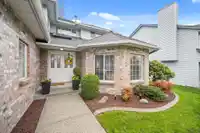 9427 161 STREET - thumbnail 3