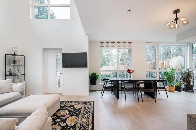 105 19577 65B AVENUE - photo 2 of 40