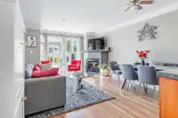 313 8115 121A STREET - thumbnail 2