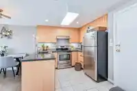313 8115 121A STREET - thumbnail 5
