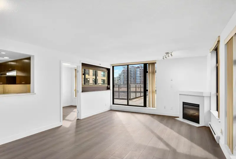 610 8180 LANSDOWNE ROAD - photo 2 of 25