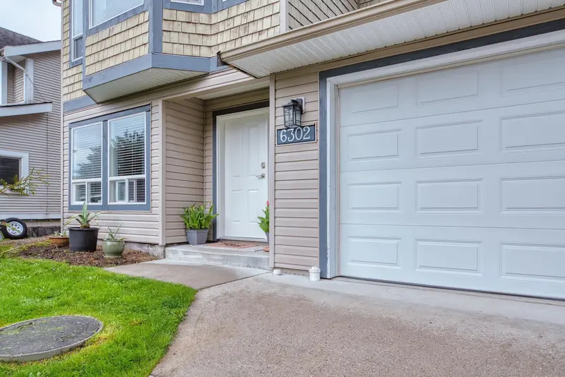 6302 JASPER ROAD - photo 2 of 25