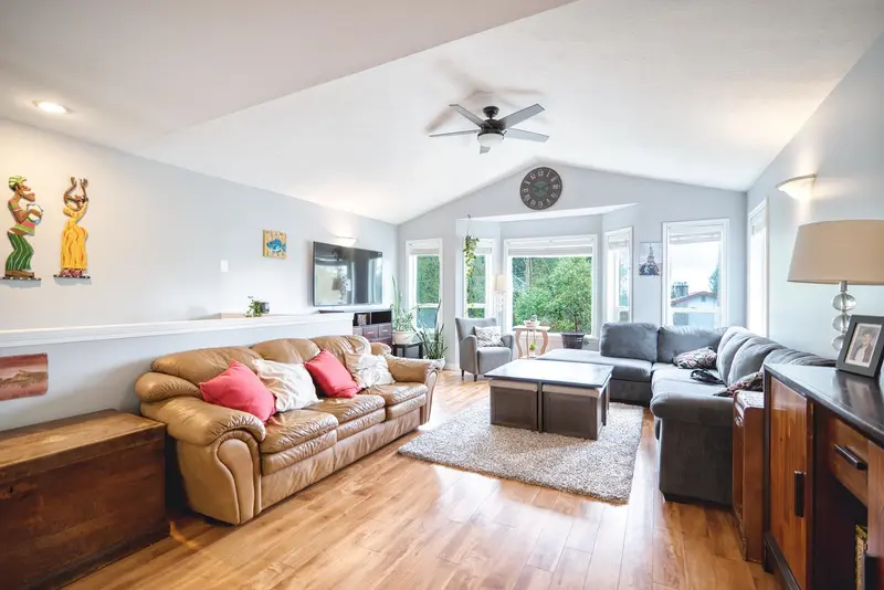 6302 JASPER ROAD - photo 3 of 25