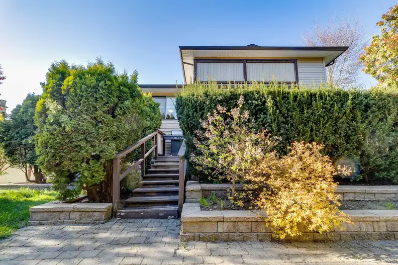15310 85A AVENUE - photo 1 of 33