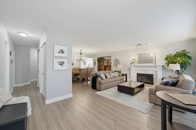 5632 E SUNRISE CRESCENT - photo 2 of 25