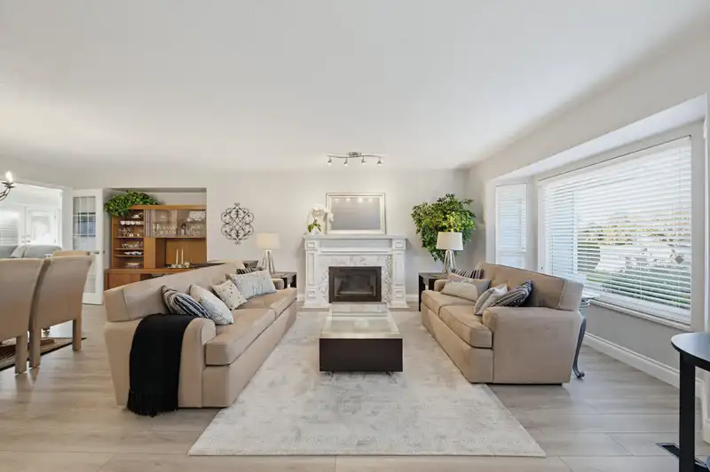 5632 E SUNRISE CRESCENT - photo 3 of 25